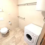 Apartman Ilic - Spacious 3 Bedroom Units - Easy Access & Private Carport