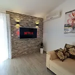 Lägenhet Ilic - Spacious 3 Bedroom Units - Easy Access & Private Carport Zadar