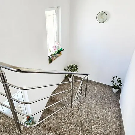 Appartement Ilic Apartments - Spacious 3 Bedroom Units - 5 Min Drive To Old Town, Carport Access Zadar
