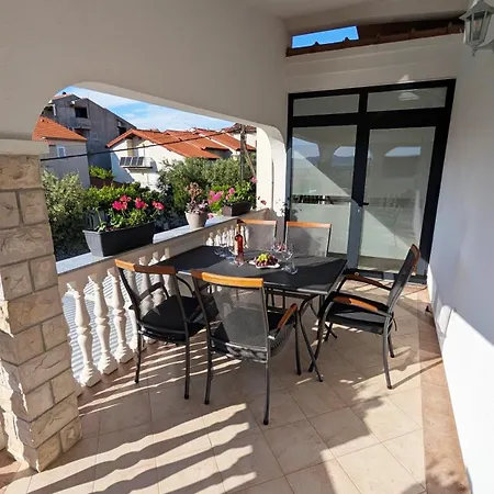 Modern 3br In With Balcony Or Terrace, Free Parking & Ac Задар