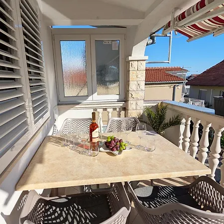 Easy Zadar Acces - 3Br & Balcony Or Terrace Units -Carport -Bbq -Ac * Ζαντάρ