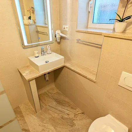 Ilic Apartments - Spacious 3 Bedroom Units - 5 Min Drive To Old Town, Carport Access Appartement Zadar